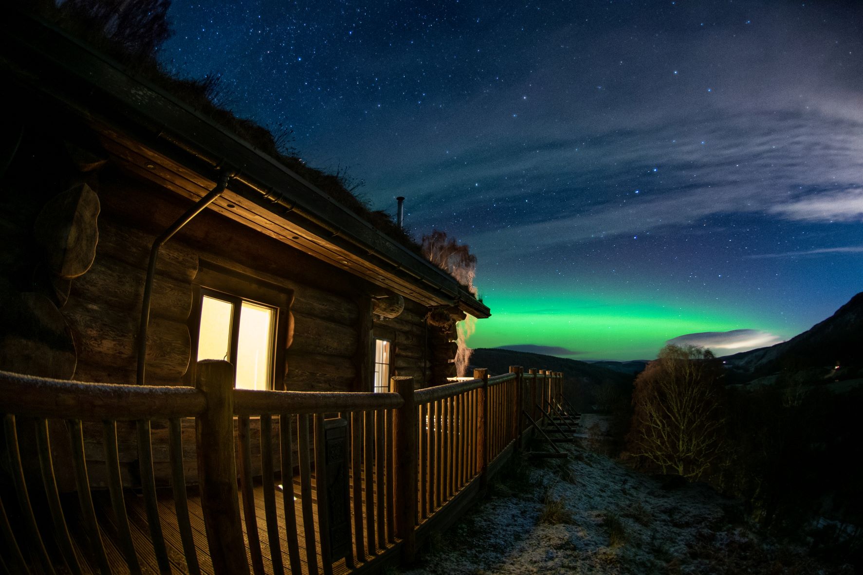 A view of the Northern Lights from the Aquila lodge at Eagle Brae
