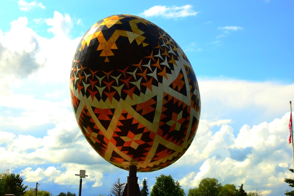 Largest decorative egg in the world Vegreville Pysanka